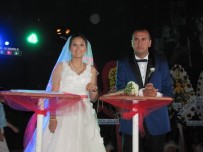 VURAL KAVUNCU - İlçe Başkanı Turası Ailesinin Mutlu Günü