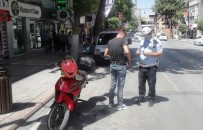 TRAFİK KANUNU - Polis Kurallara Uymayan Motosiklet Sürücülerine Ceza Yağdırdı