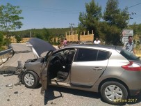 GURBETÇI - Uşak'ta Meydana Gelen Trafik Kazalarında Bir Kişi Yaşamını Yitirirken 2 Kişi Hafif Yaralandı.