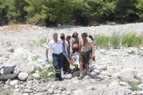 AŞIRI KİLOLU - Kanyonda Suya Atlayan Turistin Ayağı Kırıldı