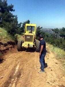 Salihli'de Arazi Yolları Yenileniyor