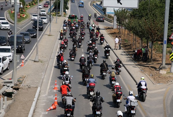 Altın Elbiseli Adam son yolculuğuna uğurlandı