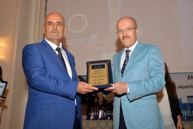 Başkan Kafaoğlu'na Anıt Ödülü