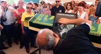MEDYA DERNEĞİ - Harun Kolçak'ın Cenazesinde Selfie Şoku!