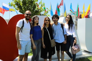İAÜ'lü Hukuk Öğrencileri Atina'da Eğitim Kampında