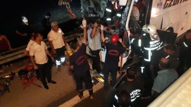 Kahramanmaraş'ta otobüs tıra çarptı: 1 ölü, 26 yaralı
