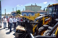 HÜSEYİN ÜZÜLMEZ - Kartepe Belediyesi Yeni İş Makineleri Aldı