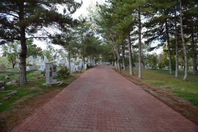 Konya'da Bütün Mezarlıklara Büyükşehir Eli Değdi