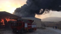 ASKERİ İTFAİYE - Niğde'de Fabrika Yangını
