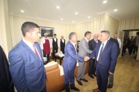 YAYLADÜZÜ - Vali Elban Belediye Ve Belde Başkanlarıyla Bir Araya Geldi