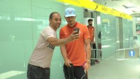 HAKAN BALTA - Galatasaray Kafilesi Avusturya'ya Geldi