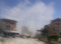 RECAİ KUTAN - Doğalgaz Borusu Patladı Faciadan Dönüldü