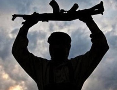 Gri listedeki terörist teslim oldu