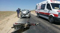 MUTLU YILDIRIM - Afyonkarahisar'da Motosiklet İle Otomobil Kafa Kafaya Çarpıştı Açıklaması 1 Ölü, 1 Yaralı