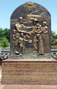 Güney Kore'de 'Özbek Halkına Teşekkür Anıtı' Açıldı