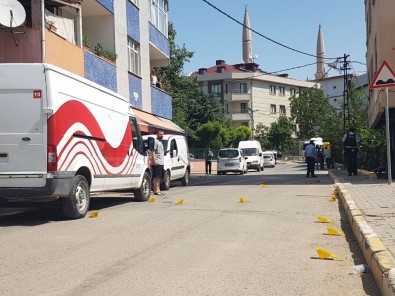 Sancaktepe'de Soyguncular Polisle Çatıştı Açıklaması 4 Yaralı