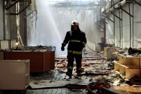 Antalya'daki Yangında 150'Ye Yakın Dükkan Zarar Gördü