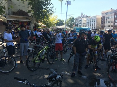 Ordu Caddesi Bisikletliler İçin Trafiğe Kapatıldı