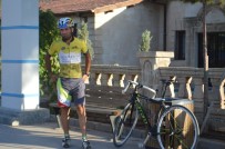 TÜRKIYE BISIKLET FEDERASYONU - Sokaklarda Antrenman Yaptı, Türkiye 3.'Sü Oldu