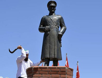 Atatürk heykeline saldıran şahıs tutuklandı