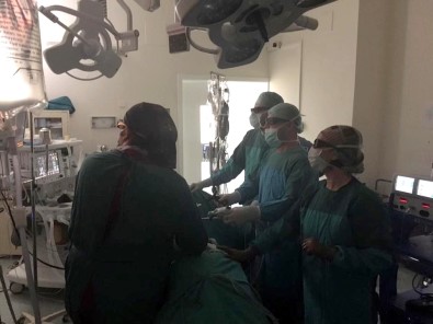 ESOGÜ Hastanesi'nde İlk Kez 3 Boyutlu Böbrek Tümörü Ameliyatı Gerçekleştirildi