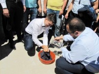 OĞLAN - Hisarcık'ta Damada Çamaşır Yıkama Eziyeti