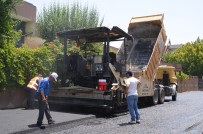 BATMAN BELEDIYESI - 43 Derecede Asfalt Serimi Yapılıyor