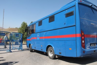 Elazığ'daki 61 Sanıklı FETÖ Davasında Bir Sanığın İkizi 53 Gün Önce Şehit Olmuş