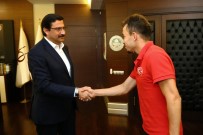 KEÇİÖREN BELEDİYESİ - İşitme Engelli Milli Sporculardan Başkan Ak'a Teşekkür Ziyareti