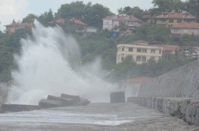 Karadeniz'de Şiddetli Fırtına