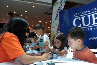 Çocuklar, Maker Teknoloji Atölyesi'nde Kendi Robotlarını Tasarladı