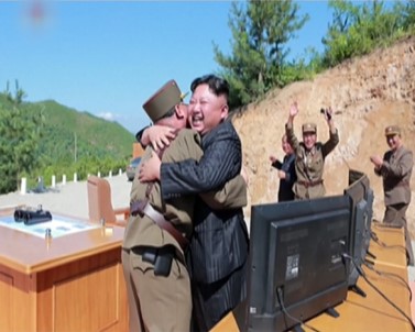 Kuzey Kore, Balistik Füze Denemesinin Fotoğraflarını Yayınladı