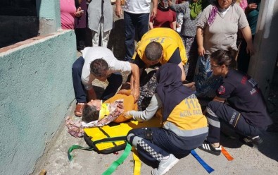 Merdivenlerden Düşen Yaşlı Kadın Ağır Yaralandı