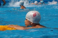 ÜMRANİYE BELEDİYESİ - Ümraniye Belediyesi'nden Okul Bahçesine Portatif Yüzme Havuzu