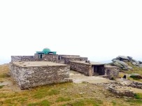 ALAMUT - 1792 Metre Yükseklikteki Madran Baba Türbesi Ziyaretçi Akınına Uğruyor