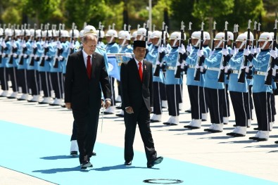 Cumhurbaşkanı Erdoğan, Endonezya Cumhurbaşkanı Widodo'yu Resmi Törenle Karşıladı