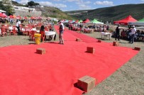 Kılıçdaroğlu'nun Mola Yeri Kırmızı Halıyla Kapladılar