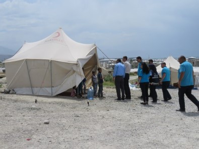 Edremit Belediyesinden Çadır Kuranlara Operasyon