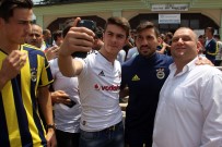 MEHMET TOPAL - Fenerbahçeli Futbolculara Cuma Namazı'nda Yoğun İlgi