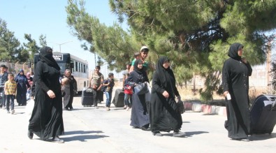 68 Bin Suriyeli Türkiye'ye Döndü