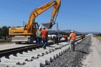 TREN İSTASYONU - Akhisar Merkezi Demiryolu Çilesinden Kurtulacak