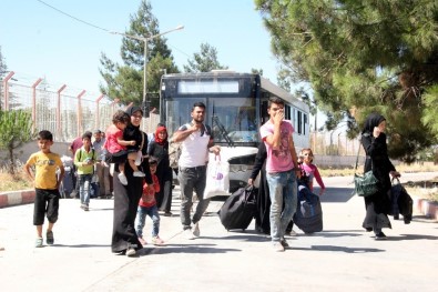 Bayram İçin Ülkelerine Giden 68 Bin Suriyeli'den 40 Bini Türkiye'ye Döndü