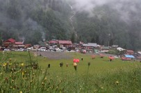 Kışın nüfusu 6 binlerde olan ilçe yazları günde 25-30 bin turisti ağırlıyor