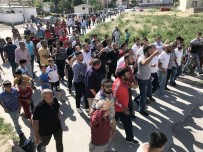 MADDE BAĞIMLISI - Mahalleliden 'Uyuşturucuya Hayır' Yürüyüşü