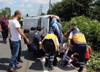 KADIN ASTSUBAY - Minibüs Yan Yattı Açıklaması 4 Yaralı