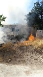 ANIZ YANGINI - Anız Yangını Evlere Sıçramadan Söndürüldü