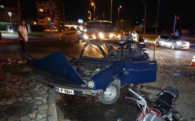 Edremit'te Aynı Kavşak, Yine Kaza Açıklaması 2 Yaralı
