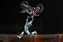 Red Bull X-Fighters'ın En Büyüğü Levi Sherwood