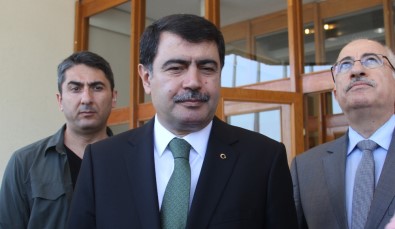 İstanbul Valisi Vasip Şahin: Miting emniyeti için 15 bin polis görevlendirildi