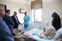 EFKAN ALA - Efkan Ala Annesini Hastanede Ziyaret Etti